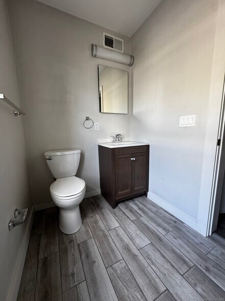 More Photos Of 1435 State St, New Haven Apartments For Sale