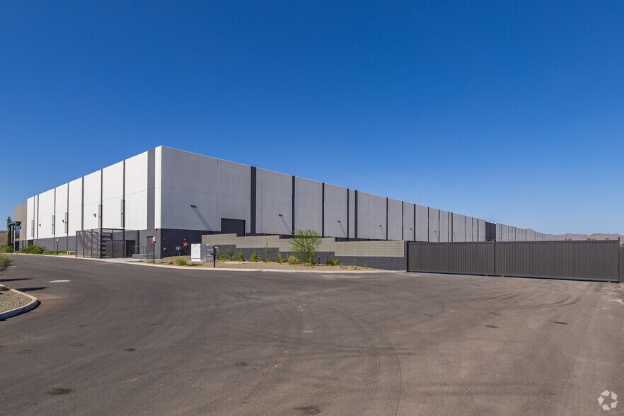 More Photos Of 7501 E Redfield Rd, Scottsdale Warehouse For Sale