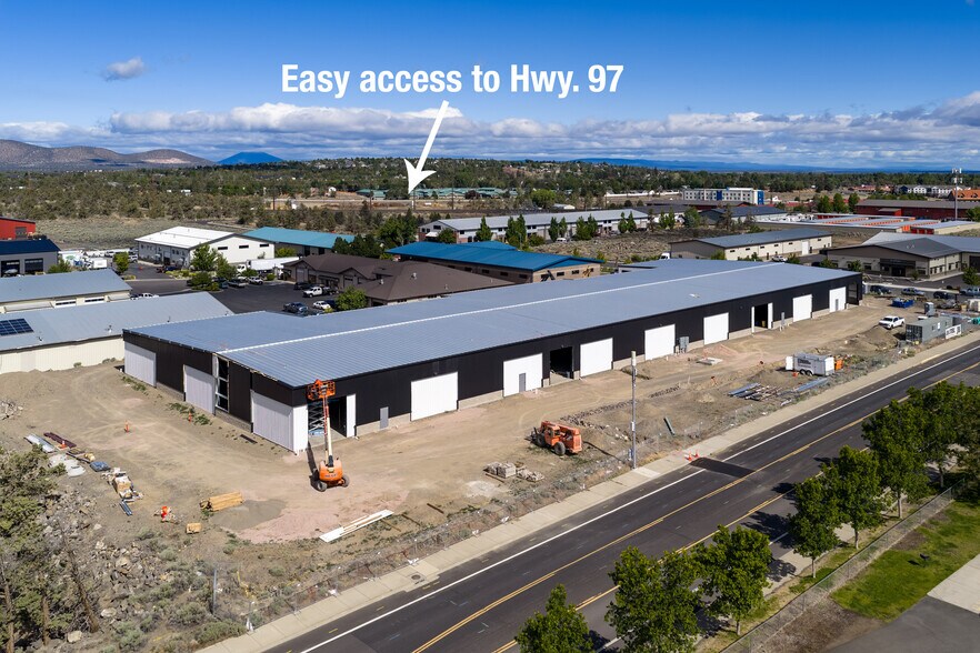 More Photos Of 2020 SW Deerhound Ave, Redmond Warehouse For Lease
