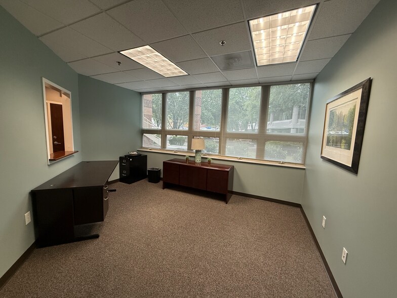 More Photos Of 1504 E Franklin St, Chapel Hill Medical For Sale