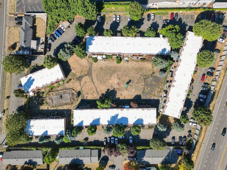 More Photos Of 6405 NE Hazel Dell Ave, Vancouver Apartments For Sale