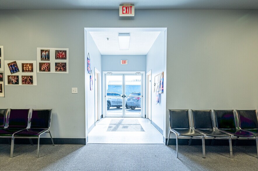 More Photos Of 1366 S Wabash St, Wabash Office For Sale