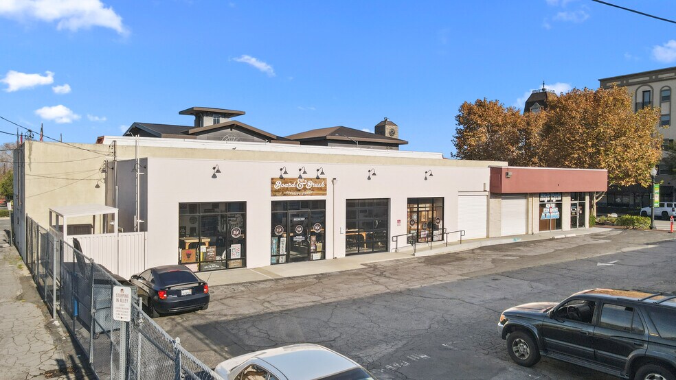 More Photos Of 24417 Main St, Santa Clarita Auto Repair For Lease