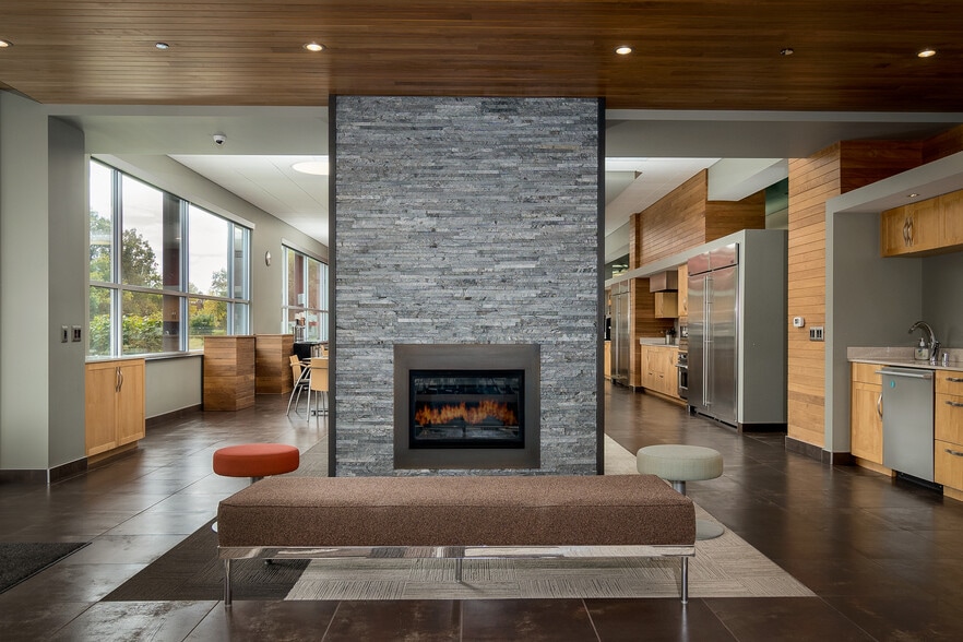 More Photos Of 8310 Excelsior Dr, Madison Unknown For Lease