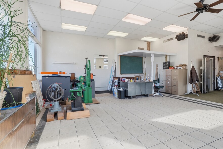 More Photos Of 10 Chesapeake St, Lyndora Apartments For Sale