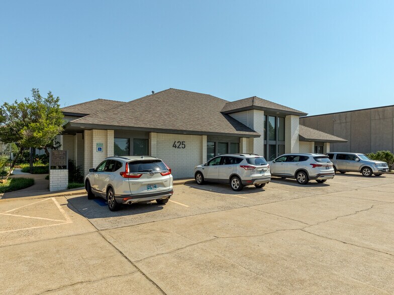 Primary Photo Of 429 W Wilshire Blvd, Oklahoma City Office For Lease