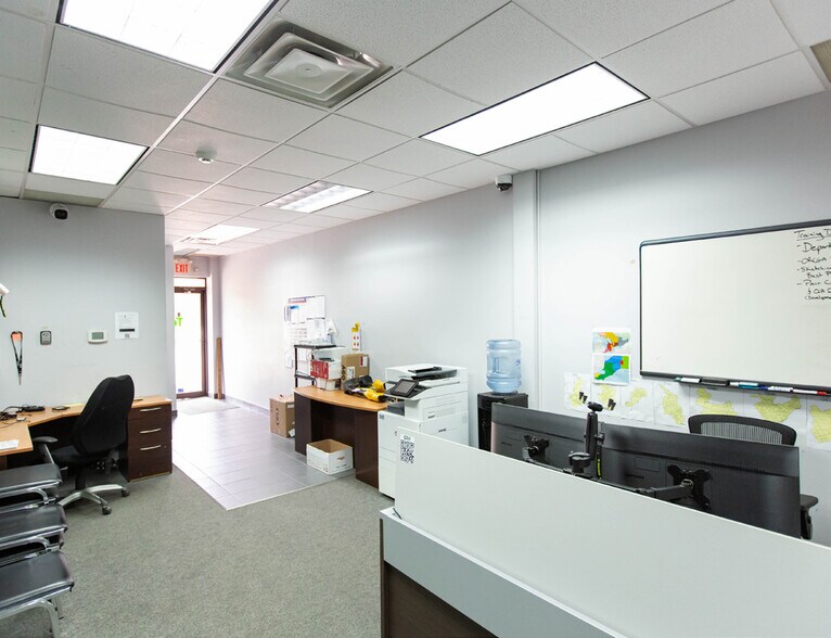 More Photos Of 24 Mcintyre Pl, Kitchener Warehouse For Sale