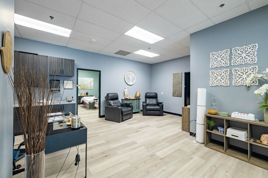 More Photos Of 42350 Grand River Ave, Novi Office For Sale