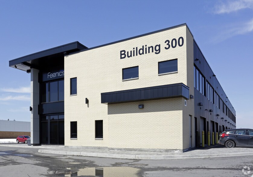 More Photos Of 2310 St Laurent Blvd, Ottawa Showroom For Sale