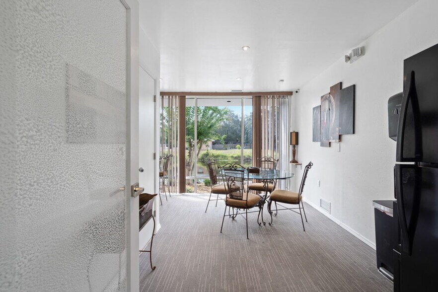 More Photos Of 3800 26th St W, Bradenton Medical For Sale