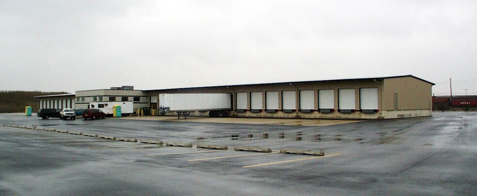 More Photos Of 11201 Irving Park Rd, Franklin Park Truck Terminal For Lease