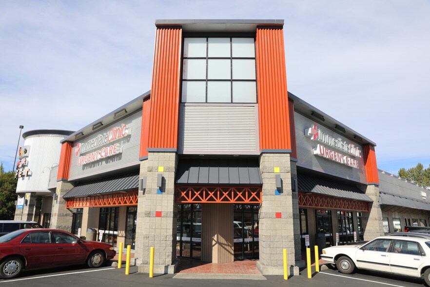 More Photos Of 607 SE Everett Mall Way, Everett General Retail For Lease