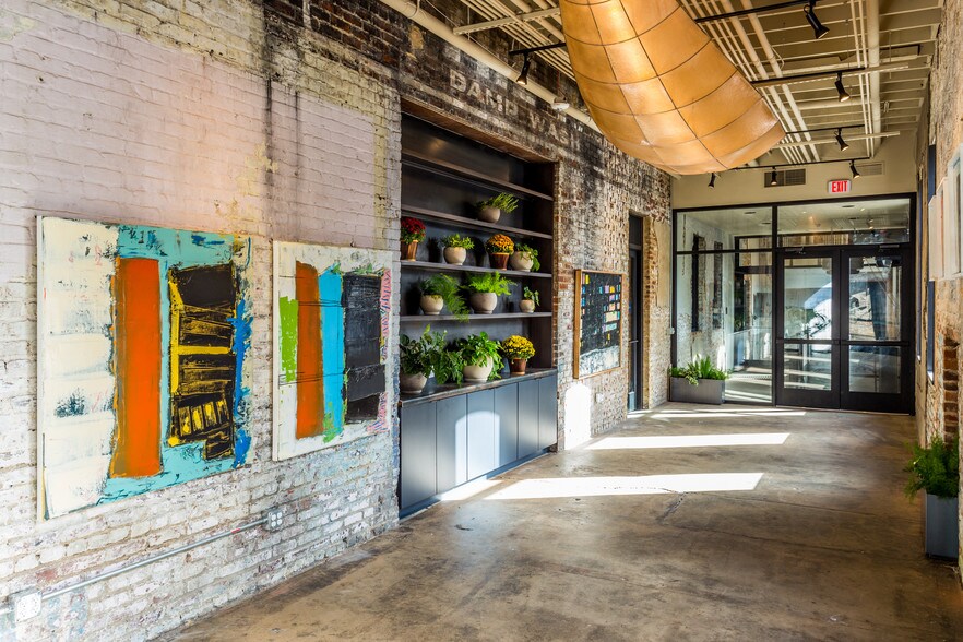 More Photos Of 500 E Davie St, Raleigh Restaurant For Lease