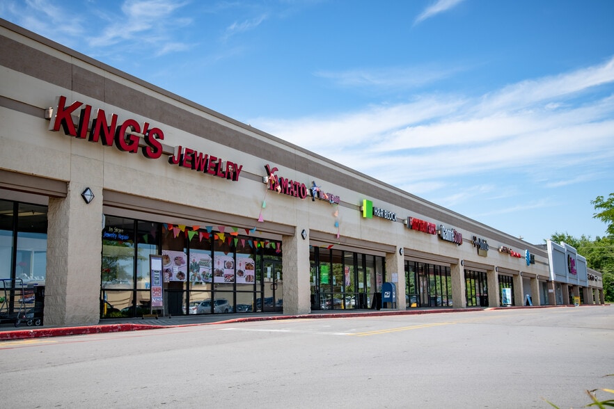 More Photos Of 2501-2547 W State St, New Castle Unknown For Lease