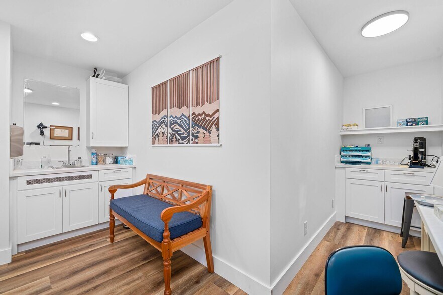 More Photos Of 364 Opie Arnold Rd, Limestone Medical For Sale