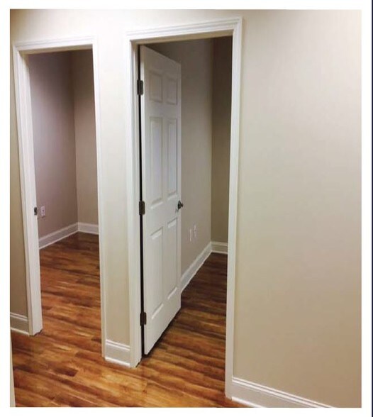 More Photos Of 4020 Old Milton Pky, Alpharetta Office For Lease