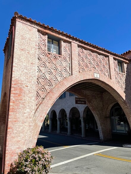 More Photos Of 36 Malaga Cove Plz, Palos Verdes Estates Storefront Retail Office For Lease