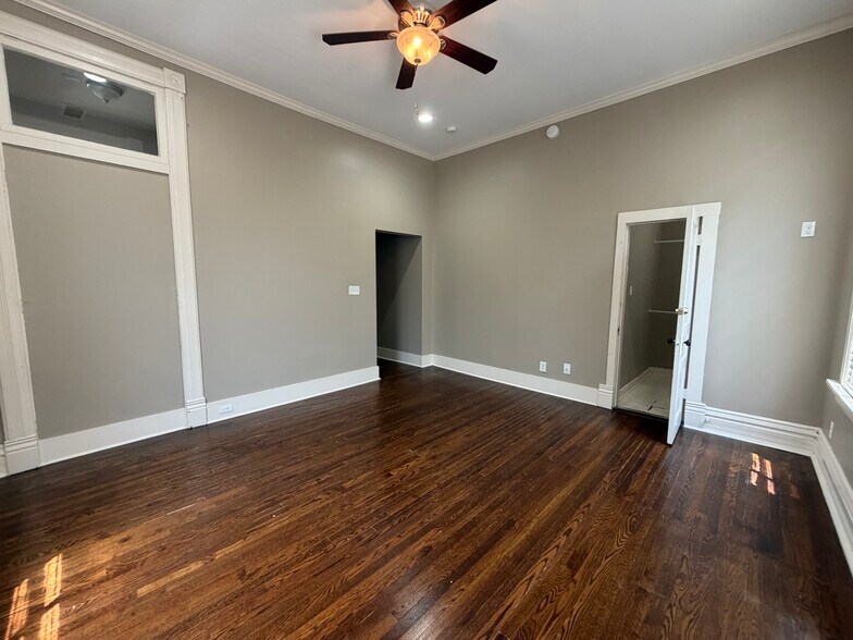 More Photos Of 28 S Idlewild St, Memphis Freestanding For Sale