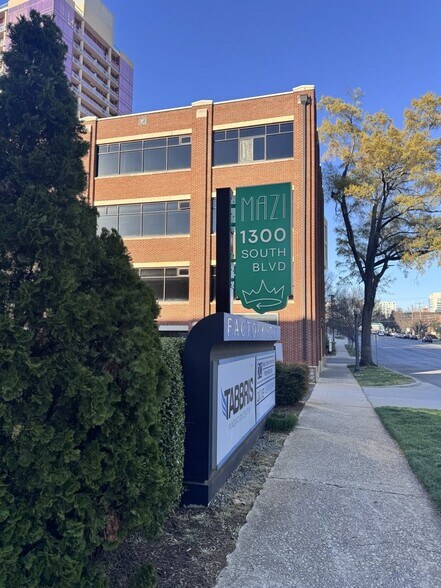 Primary Photo Of 1300 South Blvd, Charlotte Restaurant For Sale