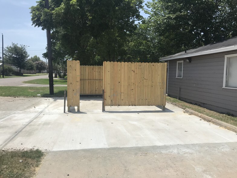 More Photos Of 2718 Violet St, Pasadena Apartments For Sale