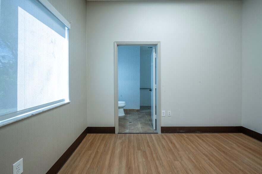 More Photos Of 3795 Boynton Beach Blvd, Boynton Beach Medical For Lease