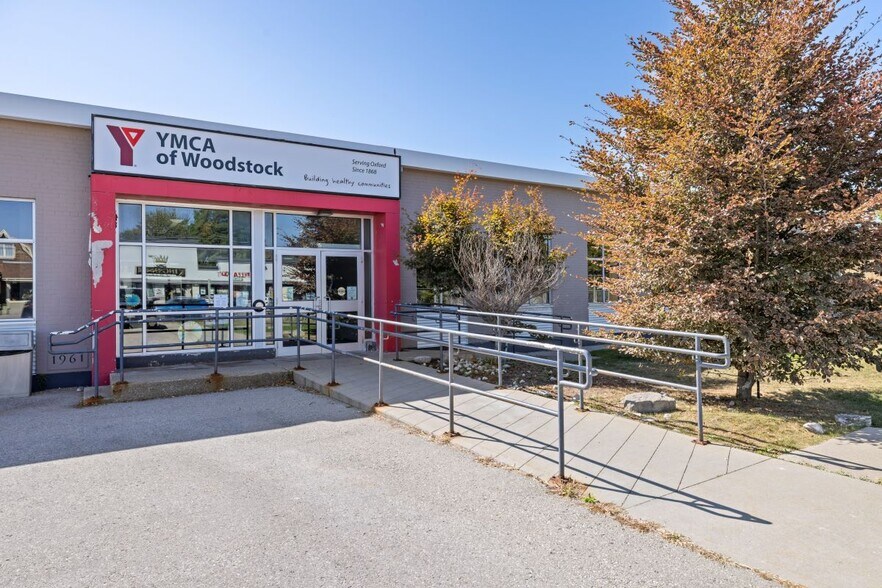 Primary Photo Of 808 Dundas St, Woodstock Health Club For Sale