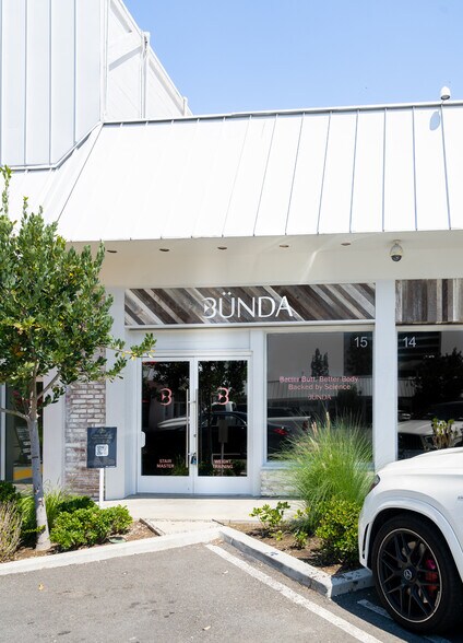 More Photos Of 20929 Ventura Blvd, Woodland Hills Unknown For Lease