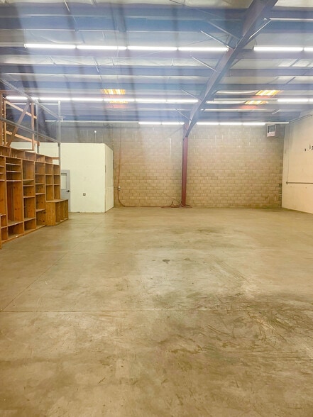 More Photos Of 520 Barham Ave, Santa Rosa Light Distribution For Sale