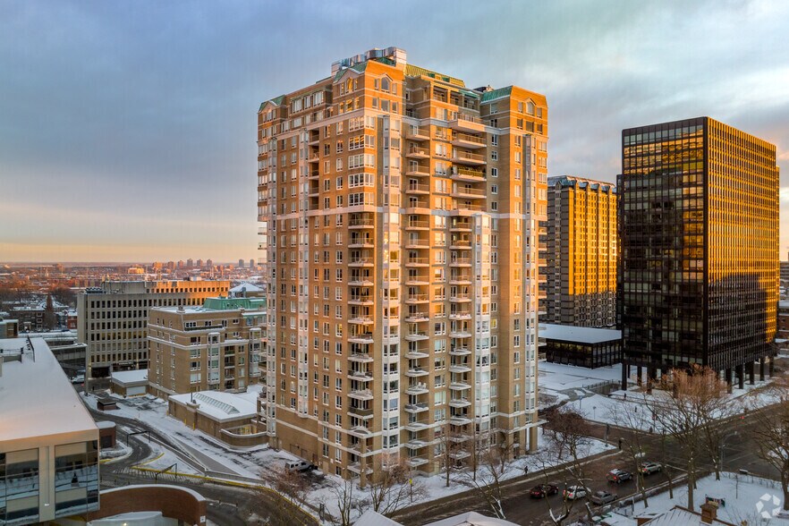 Primary Photo Of 1 Av Wood, Westmount Apartments For Sale