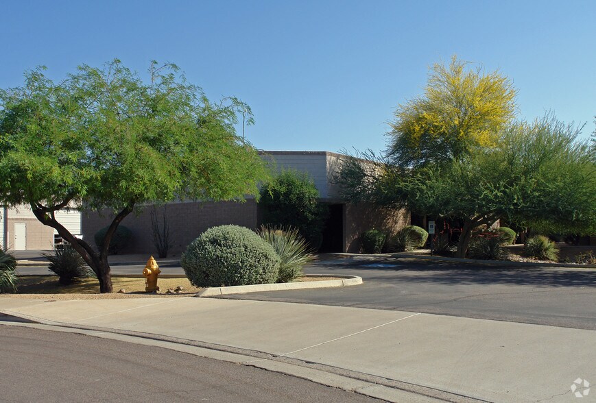 Primary Photo Of 15875 N Greenway-Hayden Loop, Scottsdale Warehouse For Lease