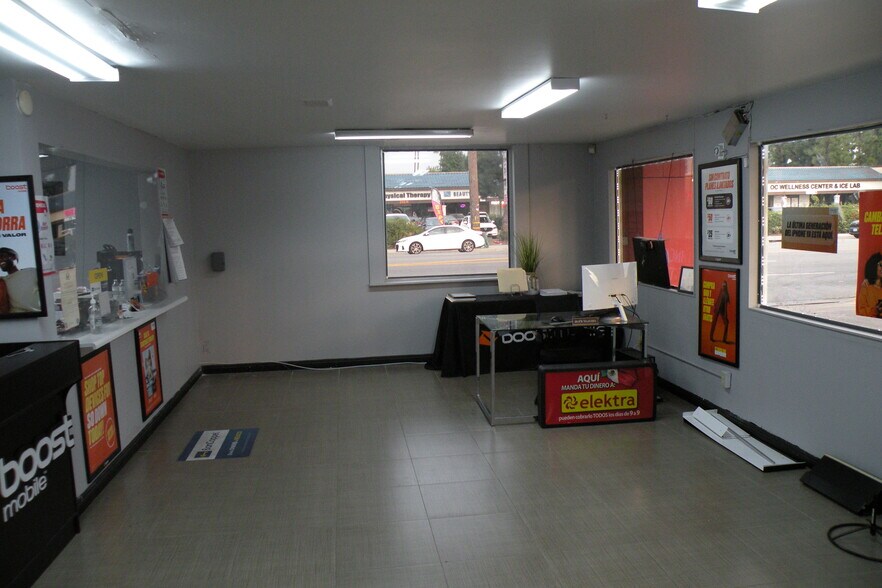 More Photos Of 260 N Tustin St, Orange Unknown For Lease