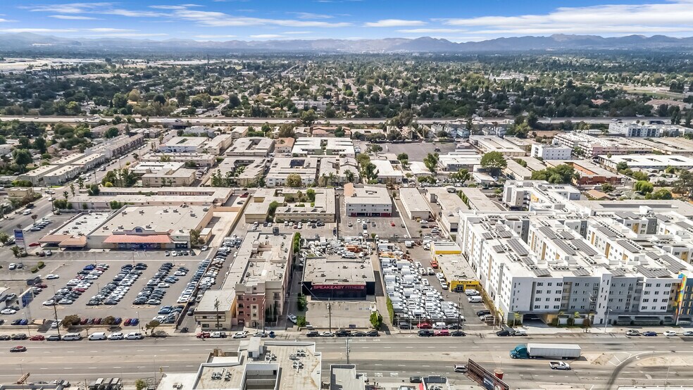 More Photos Of 8759 Sepulveda Blvd, North Hills Health Club For Sale