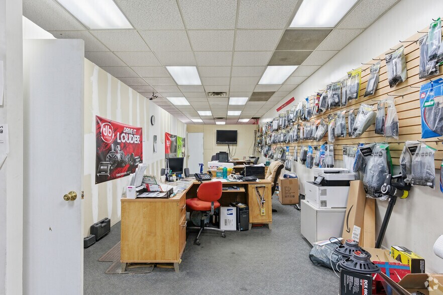 More Photos Of 1760 W Florida Ave, Hemet Freestanding For Sale