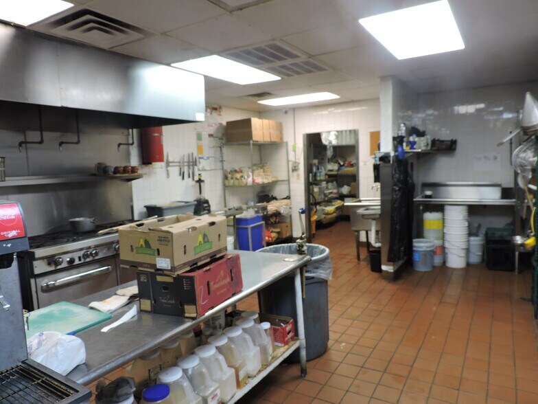 More Photos Of 2828 Southmore Ave, Pasadena Restaurant For Lease