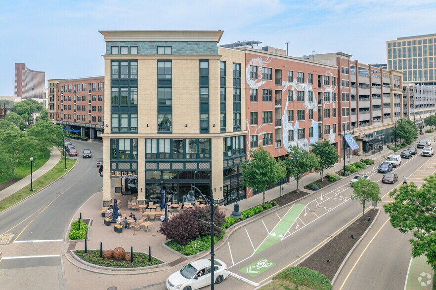 Primary Photo Of 333 Great River Rd, Somerville Apartments For Lease