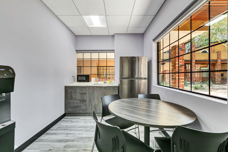 More Photos Of 4105 N 20th St, Phoenix Medical For Sale