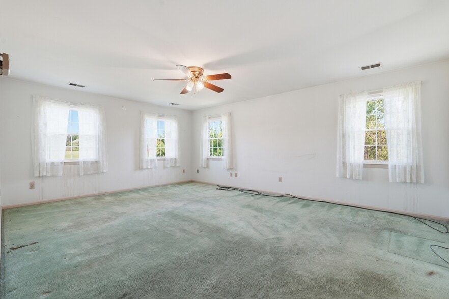 More Photos Of 15901 Old Columbia Pike, Burtonsville Land For Sale