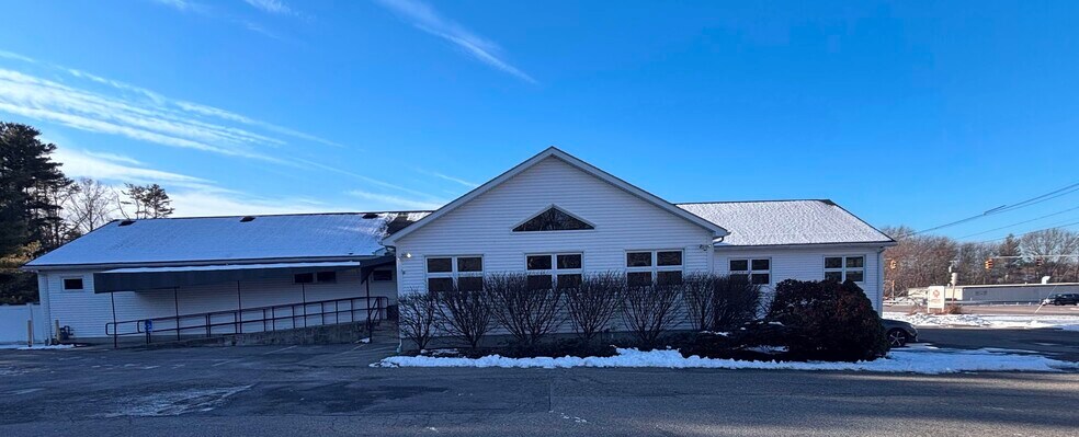 More Photos Of 51 Peter Kristof Way, Medfield Veterinarian Kennel For Sale