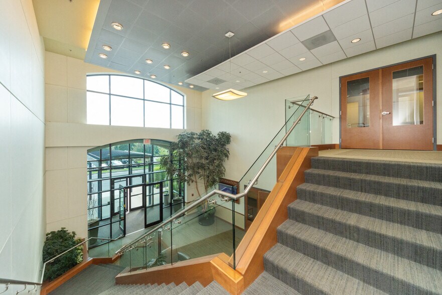 More Photos Of 15 Roche Brothers Way, North Easton Medical For Lease