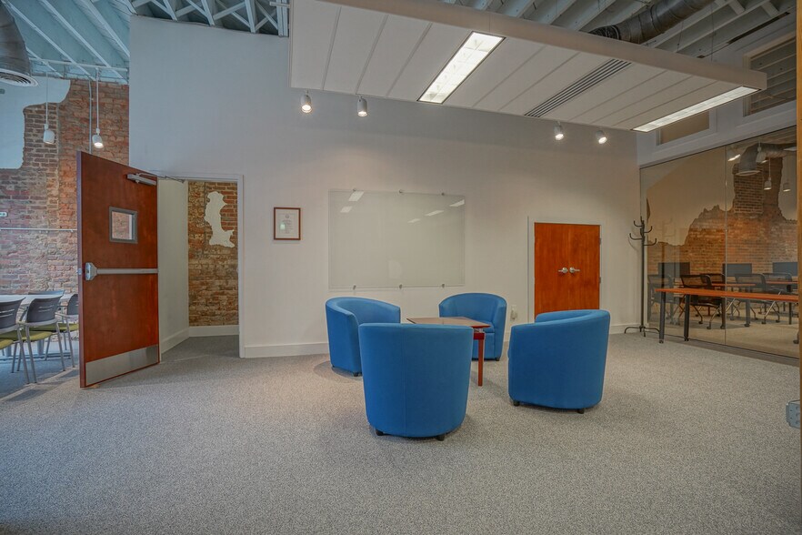 More Photos Of 18 Cabarrus Ave W, Concord Office For Sale