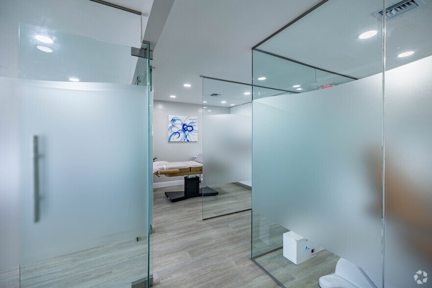 More Photos Of 6443 Bird Rd, Miami Medical For Sale