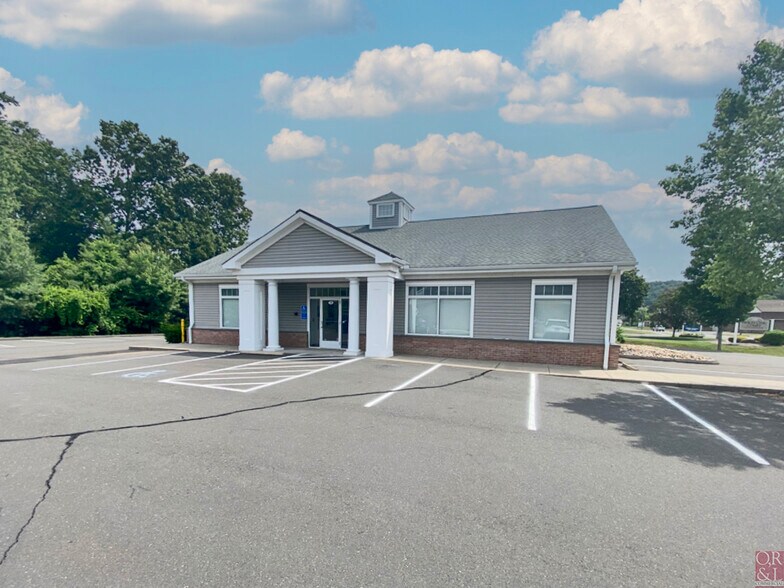 More Photos Of 129 New Britain Ave, Plainville Bank For Lease