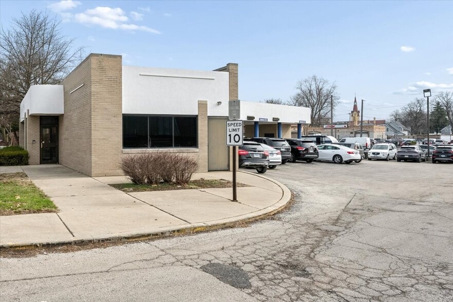Primary Photo Of 334 Des Plaines Ave, Forest Park Land For Lease