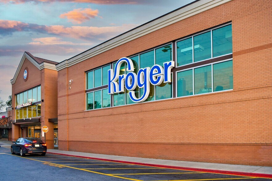 More Photos Of 4550 Jonesboro Rd, Union City Freestanding For Lease