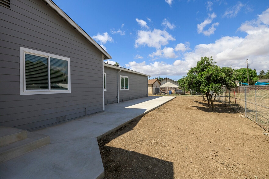 More Photos Of 720 N 2nd St, Patterson Specialty For Sale
