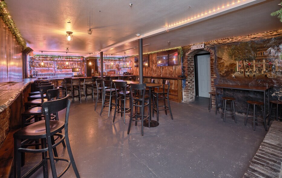 More Photos Of 31 Race St, Frenchtown Hotel For Sale