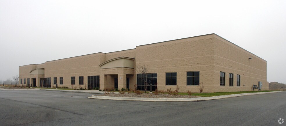 More Photos Of N173W21010 Northwest Passage Way, Jackson Warehouse For Lease
