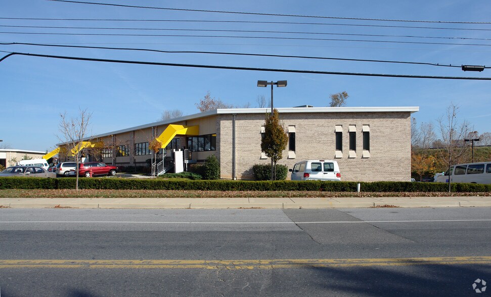 More Photos Of 8300-8340 Helgerman Ct, Gaithersburg Flex For Lease