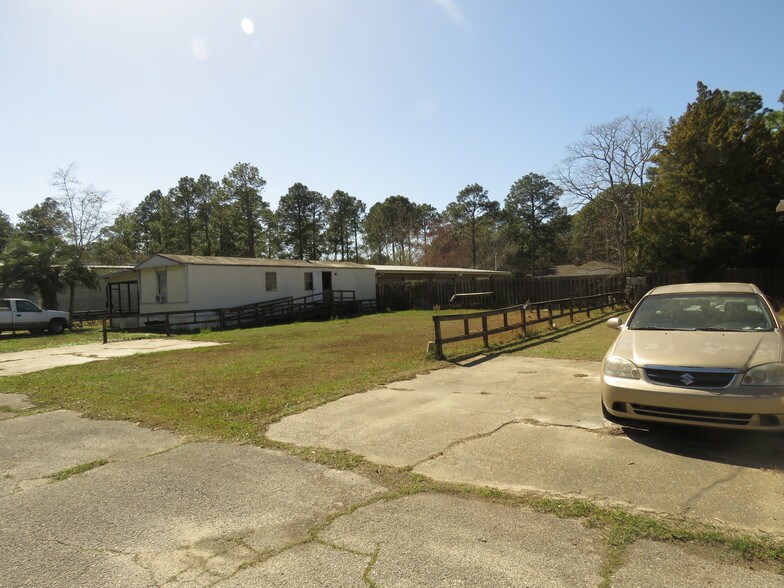 More Photos Of 2729 Carol Ln, Panama City Manufactured Housing Mobile Home Park For Sale
