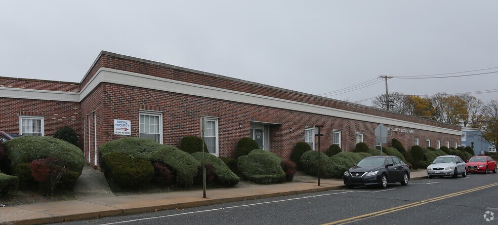 More Photos Of 75 Oak St, Patchogue Office For Sale